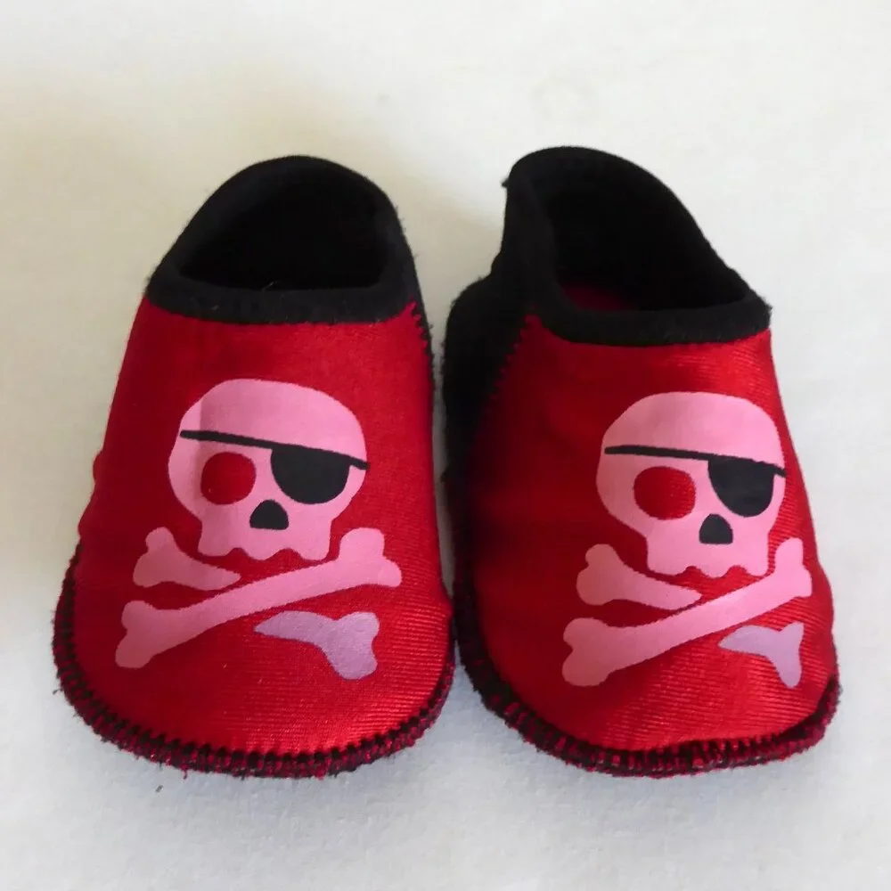 NEW BABY GAP NEOPRENE SURF WALKERS WATER SHOES PIRATE SKULL & CROSSBONES